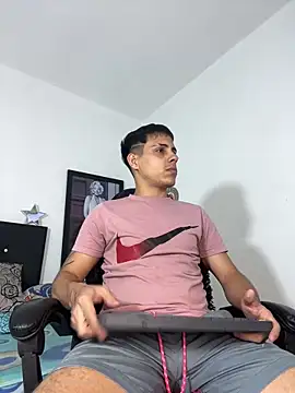 Snapshot of Luke_Stone chatting on 06/17/26, 10:00 Luke Stone online show from 06/17/26, 10:00