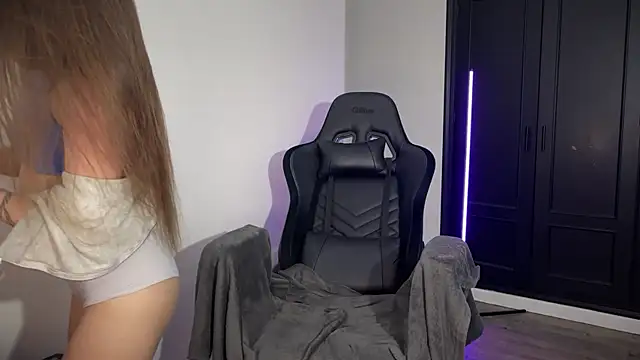 Snapshot of s_meow chatting on 01/17/26, 11:30 s meow online show from 01/17/26, 11:30