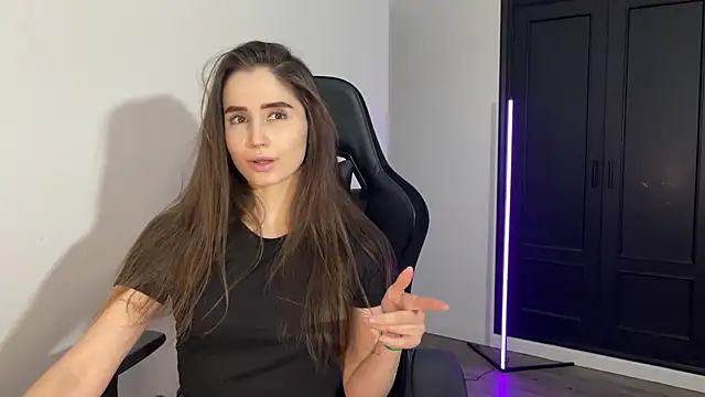 Snapshot of s_meow chatting on 03/09/26, 10:03 s meow online show from 03/09/26, 10:03