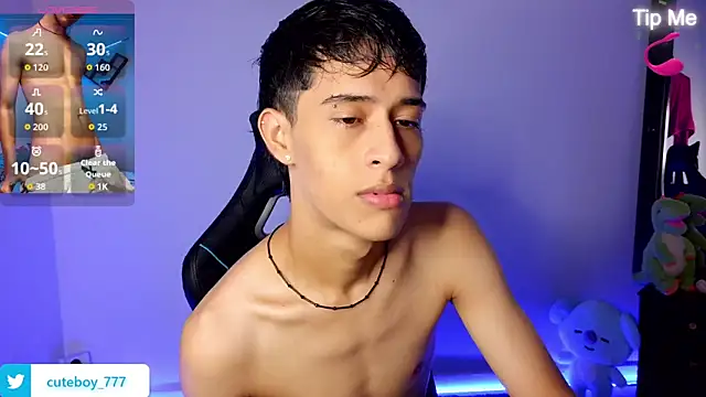 Snapshot of Danny_cute_05 chatting on 10/23/25, 10:19 Danny cute 05 online show from 10/23/25, 10:19