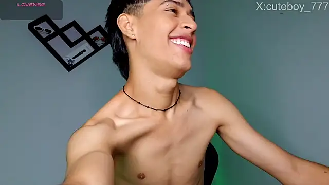 Snapshot of Danny_cute_05 chatting on 11/12/25, 02:23 Danny cute 05 online show from 11/12/25, 02:23