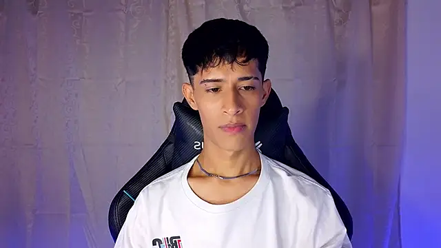 Snapshot of Danny_cute_05 chatting on 02/11/26, 02:05 Danny cute 05 online show from 02/11/26, 02:05