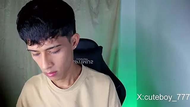 Snapshot of Danny_cute_05 chatting on 03/11/26, 12:27 Danny cute 05 online show from 03/11/26, 12:27