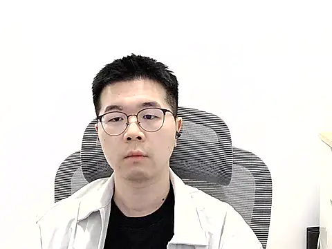 Snapshot of Adzard65 chatting on 10/28/25, 02:20 Adzard65 online show from 10/28/25, 02:20