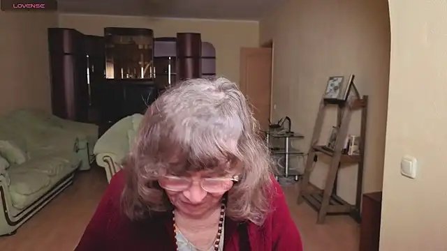 Betty Brick online show from 04/29/26, 05:30
