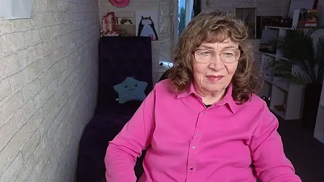 Snapshot of Betty_Brick chatting on 05/30/26, 04:59 Betty Brick online show from 05/30/26, 04:59