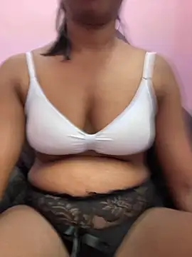 Snapshot of tamil_Aarathi chatting on 11/30/25, 04:38 tamil Aarathi online show from 11/30/25, 04:38