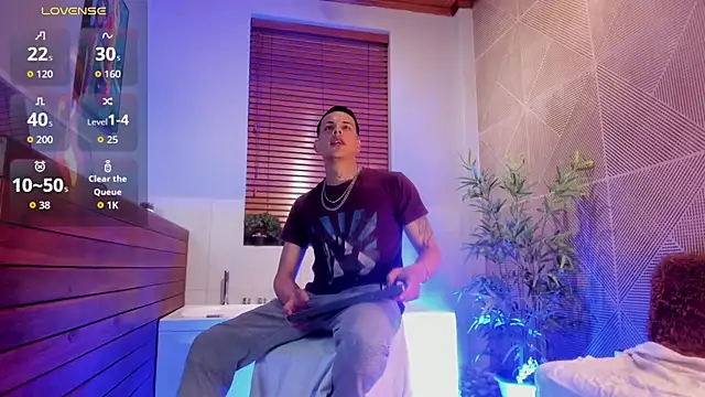 Snapshot of Dustin_Sonne chatting on 10/01/25, 03:45 Dustin Sonne online show from 10/01/25, 03:45