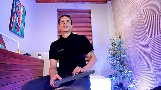 Snapshot of Dustin_Sonne chatting on 10/11/25, 03:39 Dustin Sonne online show from 10/11/25, 03:39