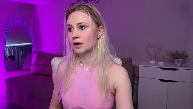 Sofia Kenwood online show from 04/30/26, 03:02