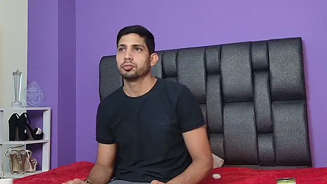 Snapshot of ashtoncooperr chatting on 10/02/25, 07:10 ashtoncooperr online show from 10/02/25, 07:10