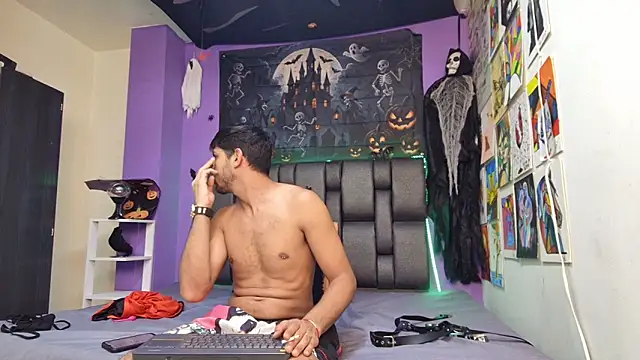 Snapshot of ashtoncooperr chatting on 10/26/25, 06:14 ashtoncooperr online show from 10/26/25, 06:14