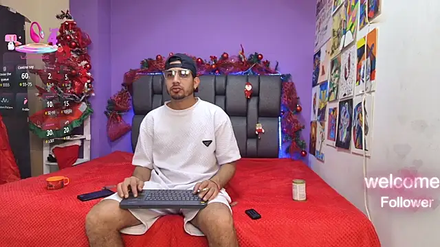 Snapshot of ashtoncooperr chatting on 12/05/25, 06:37 ashtoncooperr online show from 12/05/25, 06:37