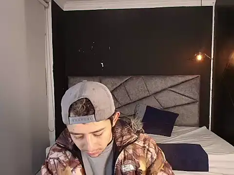 Aleecandrews online show from 09/18/25, 07:49