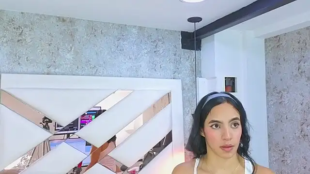 Snapshot of Saara_evans_ chatting on 09/17/25, 07:59 Saara evans online show from 09/17/25, 07:59