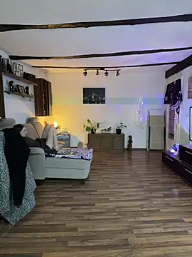 Snapshot of Seductively4_20 chatting on 01/13/26, 01:38 Seductively4 20 online show from 01/13/26, 01:38