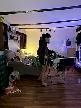 Snapshot of Seductively4_20 chatting on 01/15/26, 05:01 Seductively4 20 online show from 01/15/26, 05:01