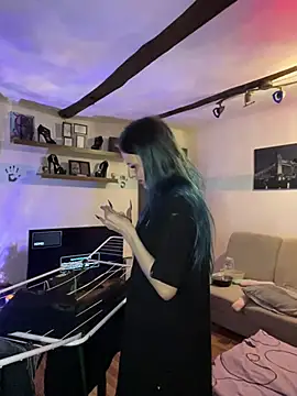 Snapshot of Seductively4_20 chatting on 02/08/26, 06:00 Seductively4 20 online show from 02/08/26, 06:00