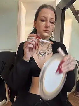 Snapshot of Seductively4_20 chatting on 03/03/26, 09:15 Seductively4 20 online show from 03/03/26, 09:15