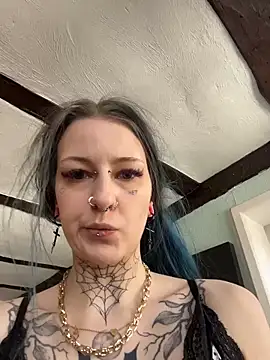 Snapshot of Seductively4_20 chatting on 03/12/26, 09:26 Seductively4 20 online show from 03/12/26, 09:26