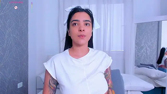 Snapshot of KamilaBetancourt chatting on 07/30/26, 12:59 KamilaBetancourt online show from 07/30/26, 12:59