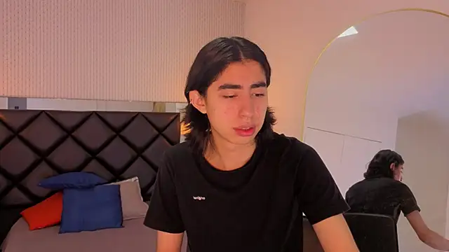 ryo light online show from 10/13/25, 08:20