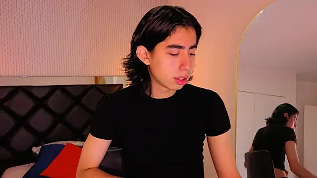 ryo light online show from 10/15/25, 08:31