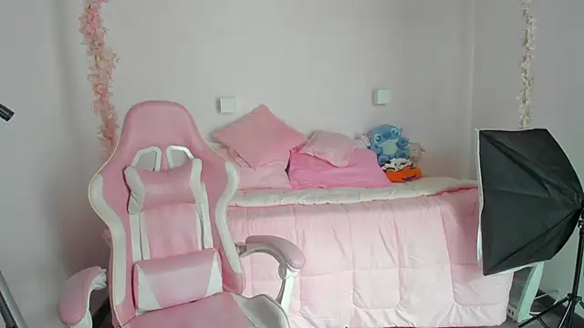 camiicherry online show from 06/05/26, 07:52