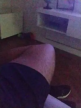 Snapshot of LeoMaduroSP chatting on 11/20/25, 04:12 LeoMaduroSP online show from 11/20/25, 04:12