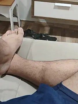 Snapshot of LeoMaduroSP chatting on 11/29/25, 12:35 LeoMaduroSP online show from 11/29/25, 12:35