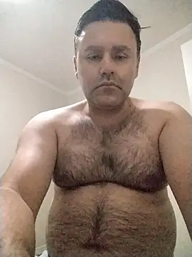 Snapshot of LeoMaduroSP chatting on 12/20/25, 03:46 LeoMaduroSP online show from 12/20/25, 03:46