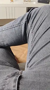 Snapshot of LeoMaduroSP chatting on 01/19/26, 03:05 LeoMaduroSP online show from 01/19/26, 03:05