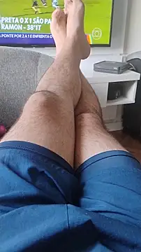 Snapshot of LeoMaduroSP chatting on 02/16/26, 04:14 LeoMaduroSP online show from 02/16/26, 04:14