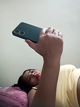 srimasrima online show from 10/18/25, 04:08