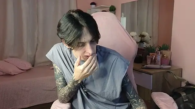 Martin Jin online show from 10/17/25, 01:14