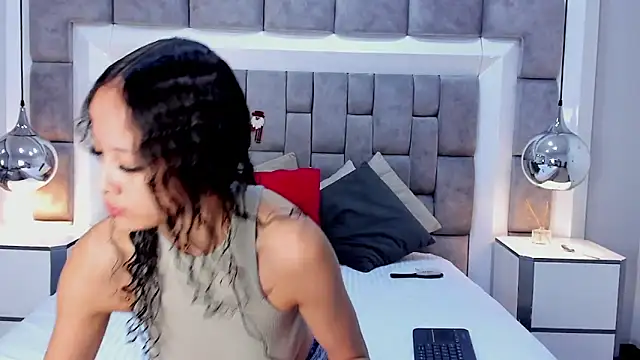 JuliettaBleer online show from 11/29/25, 12:19