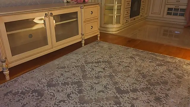 EadlinGillim online show from 12/05/25, 03:04