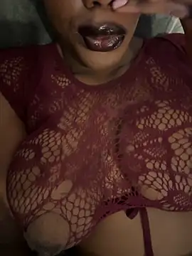 Snapshot of bustyblackebony chatting on 10/14/25, 09:48 bustyblackebony online show from 10/14/25, 09:48