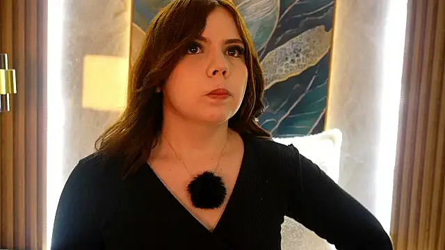 Snapshot of issa_baby2 chatting on 01/18/26, 03:43 issa baby2 online show from 01/18/26, 03:43