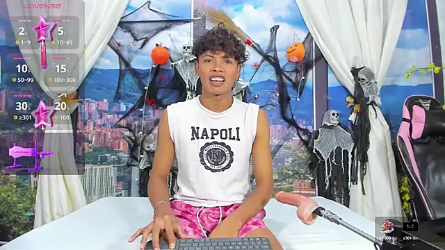 MilthonDelis online show from 10/25/25, 03:14