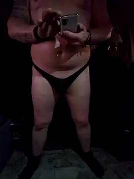 Snapshot of JoeyUhOh chatting on 11/11/25, 07:30 JoeyUhOh online show from 11/11/25, 07:30