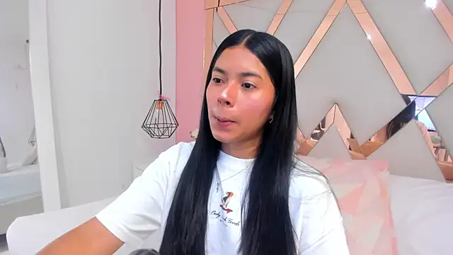 Snapshot of samantaa_shy chatting on 01/09/26, 07:48 samantaa shy online show from 01/09/26, 07:48