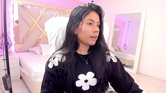 Snapshot of samantaa_shy chatting on 01/16/26, 02:59 samantaa shy online show from 01/16/26, 02:59