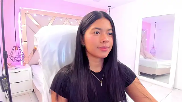 Snapshot of samantaa_shy chatting on 03/17/26, 02:38 samantaa shy online show from 03/17/26, 02:38