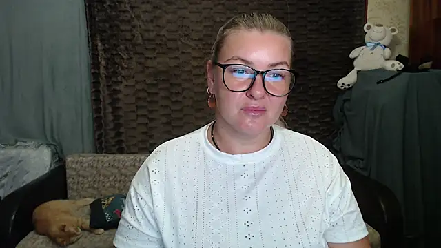 Snapshot of NikaSkylink chatting on 09/08/25, 05:23 NikaSkylink online show from 09/08/25, 05:23