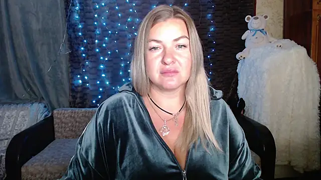 Snapshot of NikaSkylink chatting on 09/12/25, 07:03 NikaSkylink online show from 09/12/25, 07:03