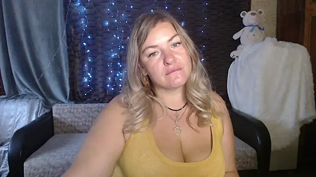 Snapshot of NikaSkylink chatting on 09/18/25, 03:30 NikaSkylink online show from 09/18/25, 03:30