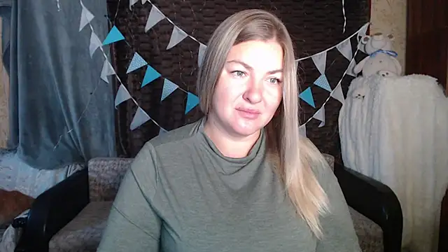 Snapshot of NikaSkylink chatting on 10/06/25, 03:48 NikaSkylink online show from 10/06/25, 03:48