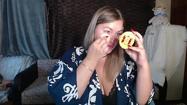 Snapshot of NikaSkylink chatting on 10/10/25, 03:38 NikaSkylink online show from 10/10/25, 03:38