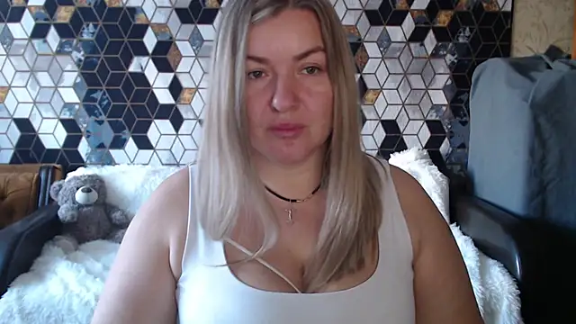 Snapshot of NikaSkylink chatting on 02/11/26, 05:56 NikaSkylink online show from 02/11/26, 05:56